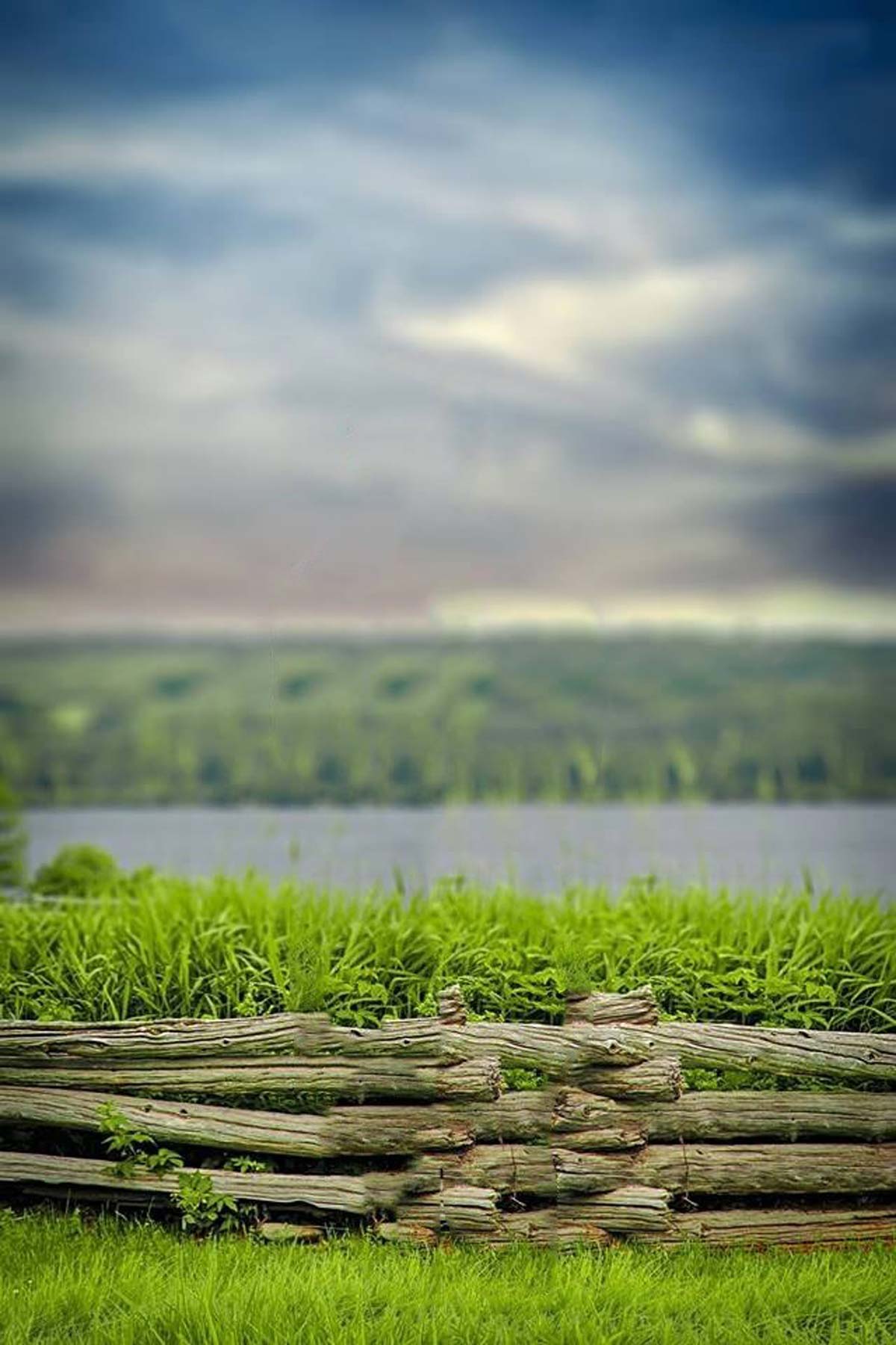 Blur Sky River CB Background Free Stock Image